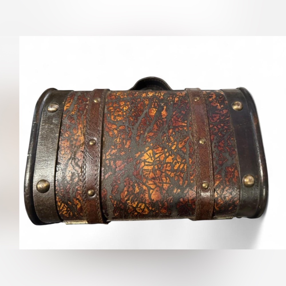 Vintage Style Leather Trunk Box